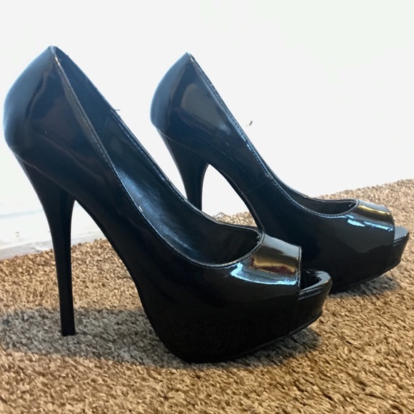 Heart in D Shoes - Heart in D Black Patent Sexy Peek Toe 6”Heels New